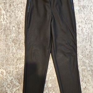 The HFX Women's Warm Stretch Pull On Pants in size medium are perfect for the wi